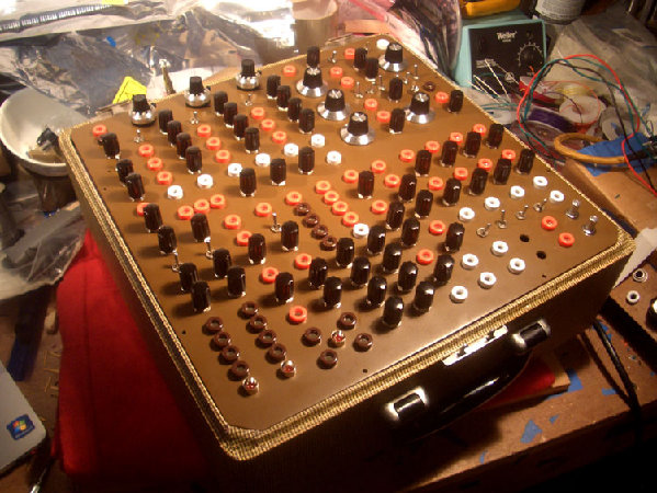 BROWN-BOXX2.jpg