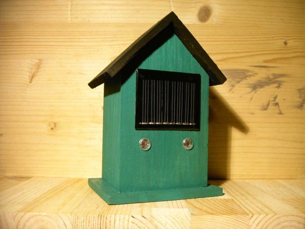 tweeting birdhouse - 02.jpg