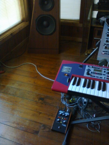 G2X + MF-101 moogerfooger Low Pass Filter.JPG