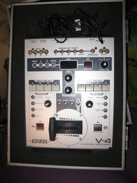 Roland EDIROL V-4.jpg