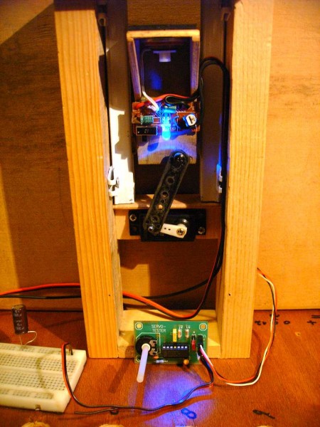 servo controlled LED.jpg