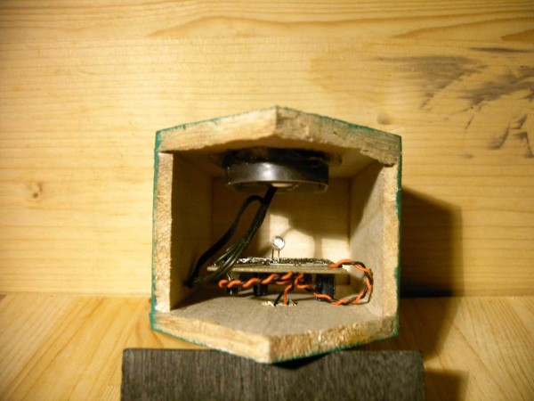 tweeting birdhouse - 03.jpg